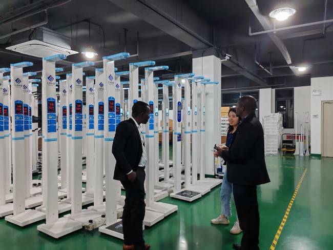 上禾科技身高體重測(cè)量儀廠家